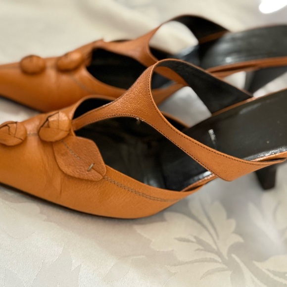 Prada y2k floral orange extended toe with rosette accents - Picture 3 of 8